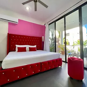 https://marisol-beach.tulum-hotels.net